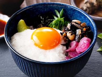 山かけとろろご飯とひじきとしば漬