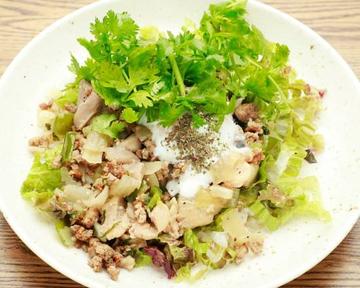 パクチーもりもりガパオ風ライス