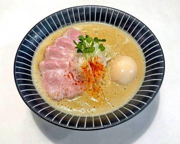 特製塩にんにくラーメン