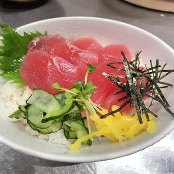 天然生マグロ 鉄火丼