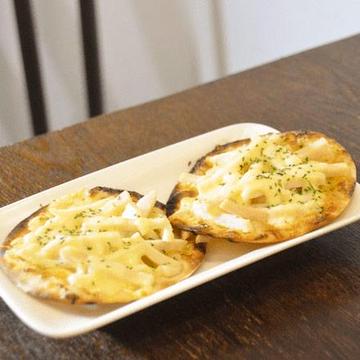 餃子の皮のピザ