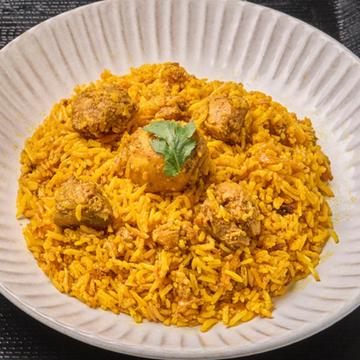 チキンビリヤニ (Chicken Biryani)