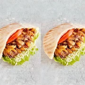 お得なセット！ピタケバブ2つgood value PITA KEBAB 2 piece
