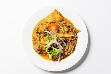 チキンワルタカレー Chicken Varutha Curry