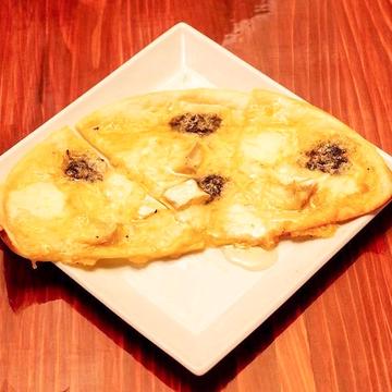 4種のチーズピザ