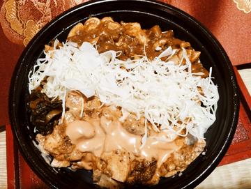 丼ぶり カレーケバブ くし切りポテトトッピング