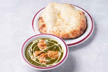 ほうれん草チキンカレーチーズクルチャセットSag Chicken Curry Cheese Kulcha Set