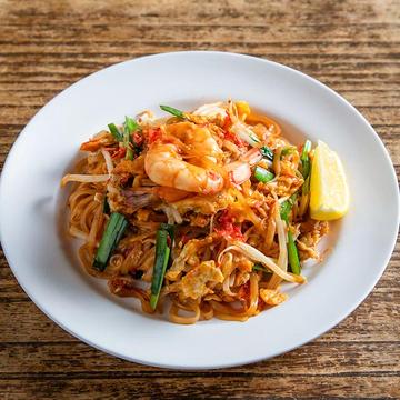 タイ焼きソバ a.k.a. パッタイ Pad Thai (Thai-Style Stir-Fried Rice Noodles)