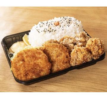 からあげとメンチカツ弁当 -juicy  cabbage minced meat cutlet 2p ＆ fried 4p chicken bento box