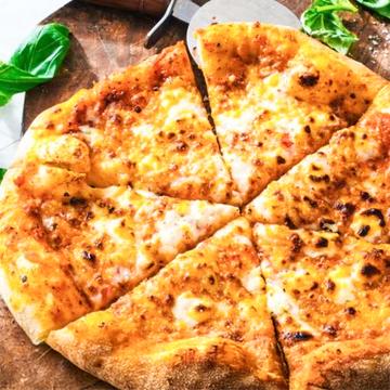 Quattro cheese pizza クアトロチーズピザ