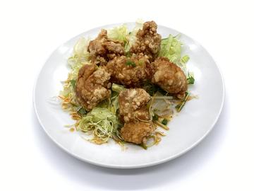 鶏肉の唐揚げ・香味ソースかけ