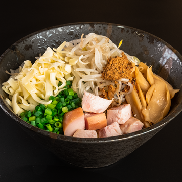 チーズ魚介豚骨油そば Seafood and Pork Bone Abura Soba with Cheese