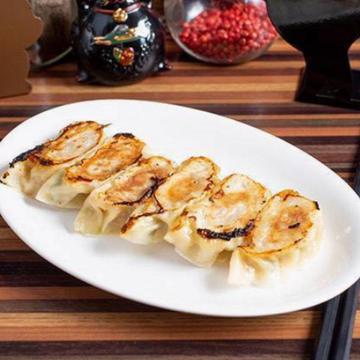 ギョーザ Gyoza Dumplings