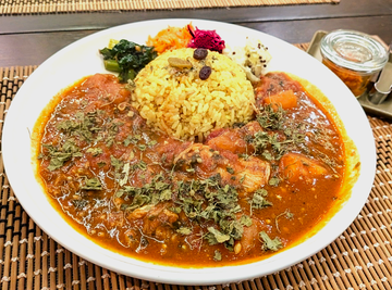 【ライスメガ盛】トッピング全乗せ！ほろほろチキンのたっぷり濃厚トマトのカレー
