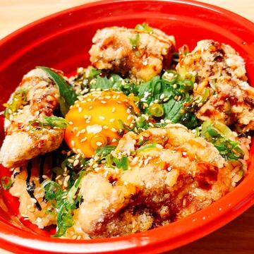 まぐろ唐揚げ丼