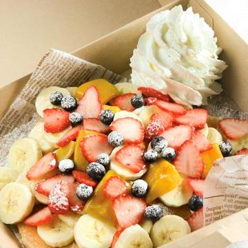 フルーツパンケーキ
