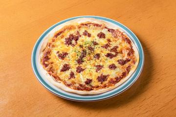 コンビーフのピザ