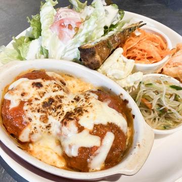 ハンバーグ弁当(トマトチーズ)