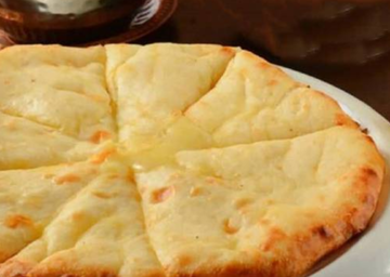 【たっぷりとろける】チーズナン Cheese Naan