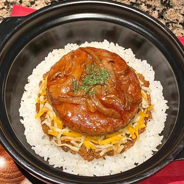 ハンバーグチーズカレー