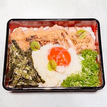 大和肉鶏もも焼丼