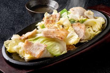 藻塩仕立てポン酢 豚カルビ鉄板焼き