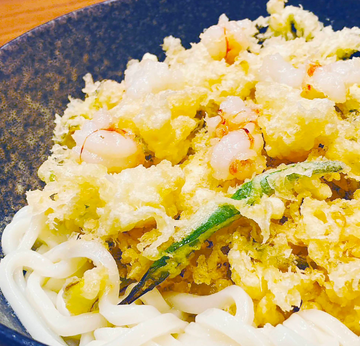 《季節限定》海老とネギのかき揚げぶっかけうどん