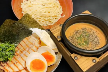 特製トマトカレーつけ麺