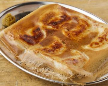 うすまき羽根付き餃子