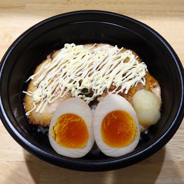 背徳感のマヨネーズ炙り豚丼