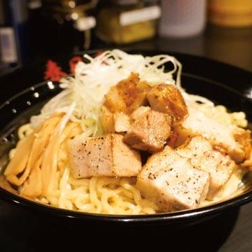 角切り肉油そば