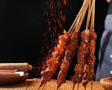 羊肉串(4本)羊肉の串焼き