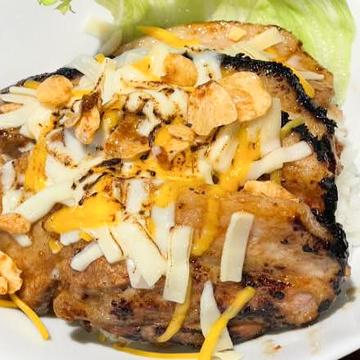 チーズ豚ガーリック丼