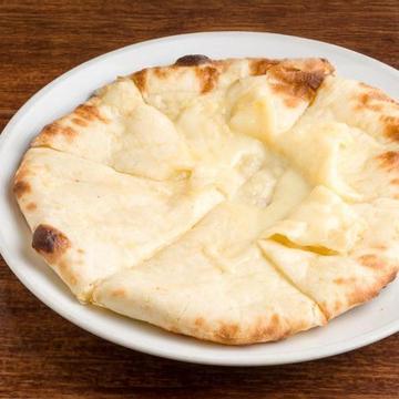 チーズナン Cheese Nan
