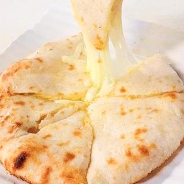 チーズナン/Cheese Nan