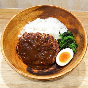濃厚デミグラスハンバーグディッシュ(ハンバーグ約190g、ライス約200g、スピナッチ、ハーフフレーバーエッグ)