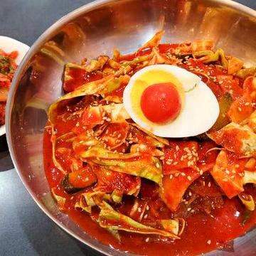 ビビン冷麺(白菜キムチ付き)