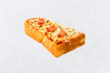 バジル香るベーコンピザトースト