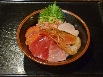 ばちばち海鮮丼