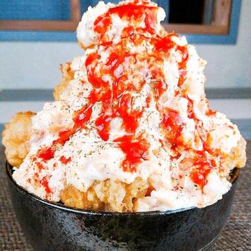 極上のチキン南蛮丼 (タルタルソースとヤンニョムソース)
