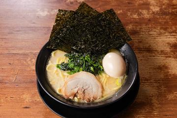 とんこつ塩味玉ラーメン