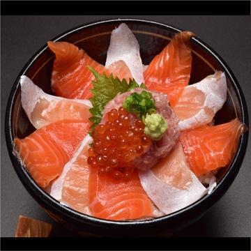 美味しさにさ迷う箸「サーモン丼」