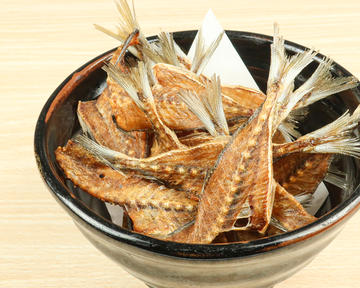 アジの骨せんべい