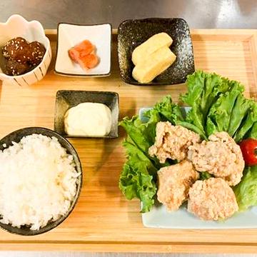 当店人気No.2【当店の定番！】唐揚げ弁当 唐揚げ4つ入り