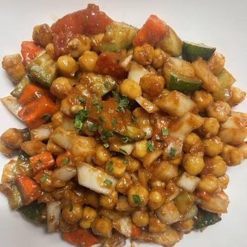 CHANA SALAD