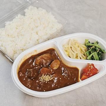 焼肉屋特製ビーフシチュー(ライス付き)