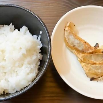 餃子セット(中メシ+餃子3個)