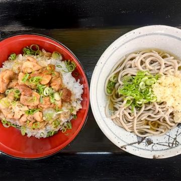 鶏もも照り焼き丼とミニそばセット