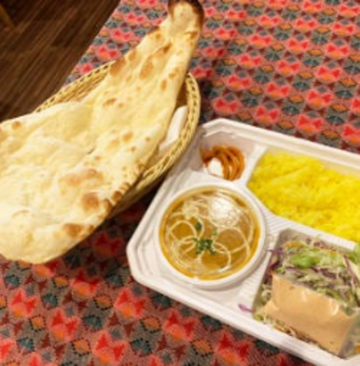 カレー＆ナン+ライス・サラダ/Curry Set A(Curry＆Naan・Rice・Salad)