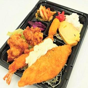 Aおかず(鶏の唐揚げ+エビフライ+白身魚)
